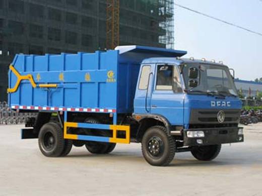 東風(fēng)145對接式<a href=http://www.hanyanhange.cn/ljc target=_blank class=infotextkey>垃圾車</a>出廠圖片