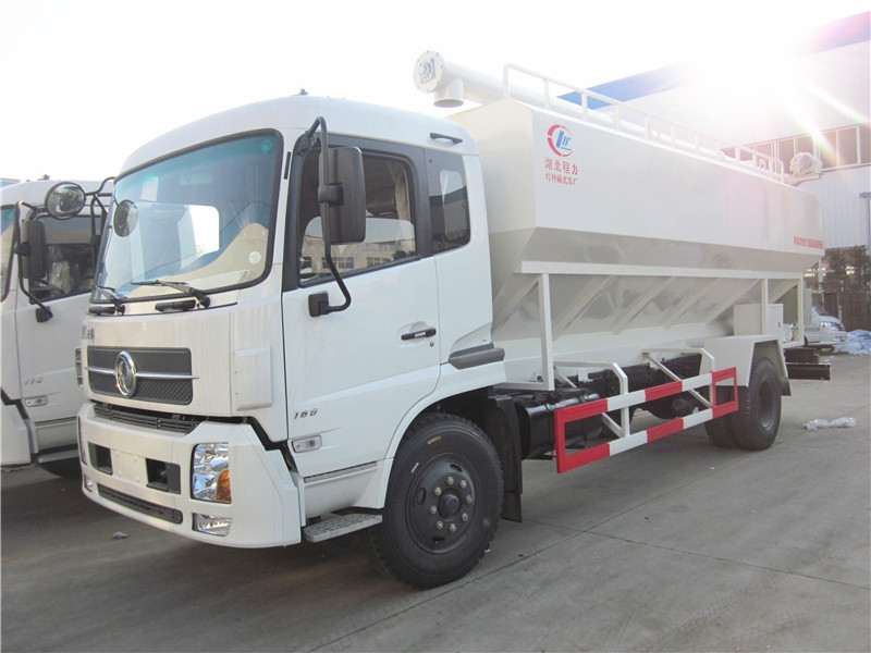 散裝<a href=http://www.hanyanhange.cn/siliaoche/ target=_blank class=infotextkey>飼料車(chē)</a>圖片展示