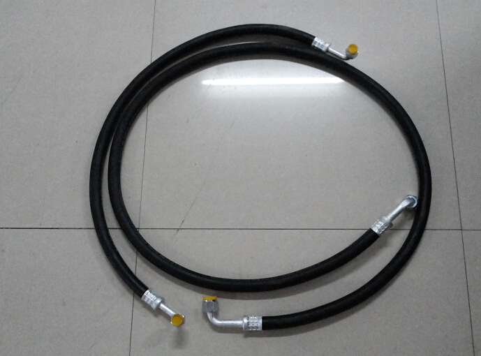 <a href=http://www.hanyanhange.cn/lcc/ target=_blank class=infotextkey>冷藏車</a>制冷系統(tǒng)管路圖片